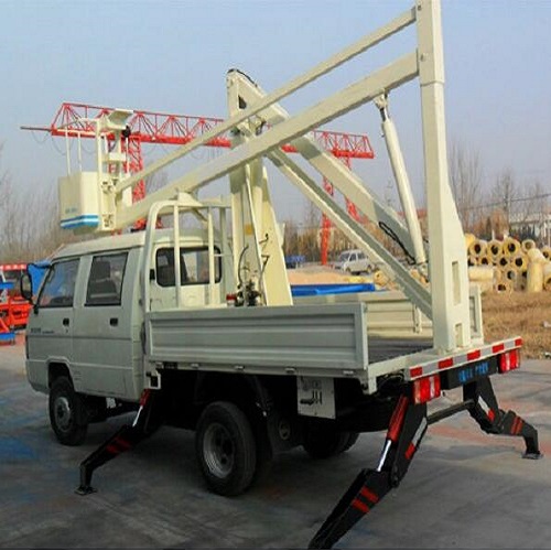 曲臂式(shi)升降機